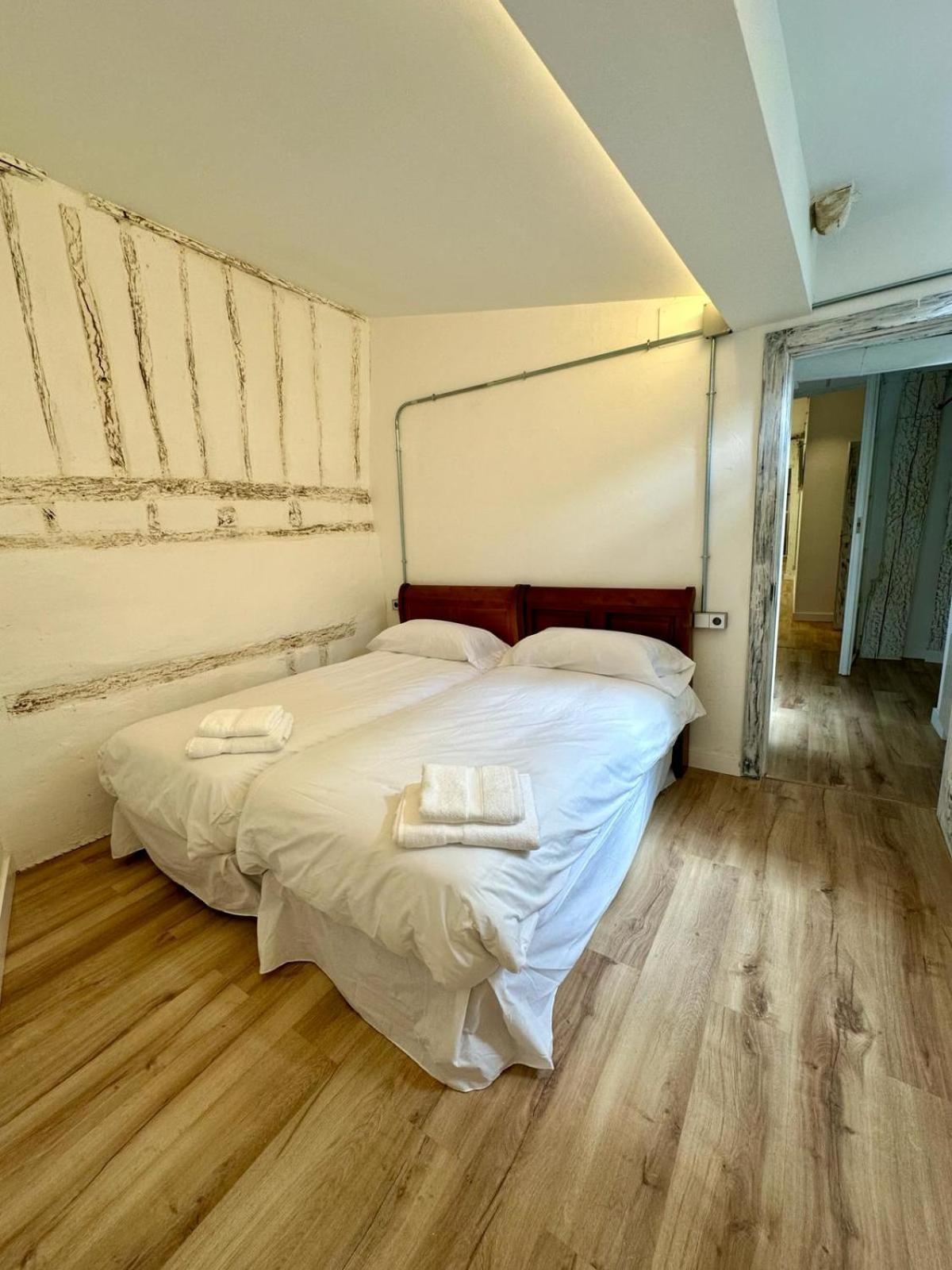 Apartamentos Carolina By Gaiarooms León Eksteriør billede