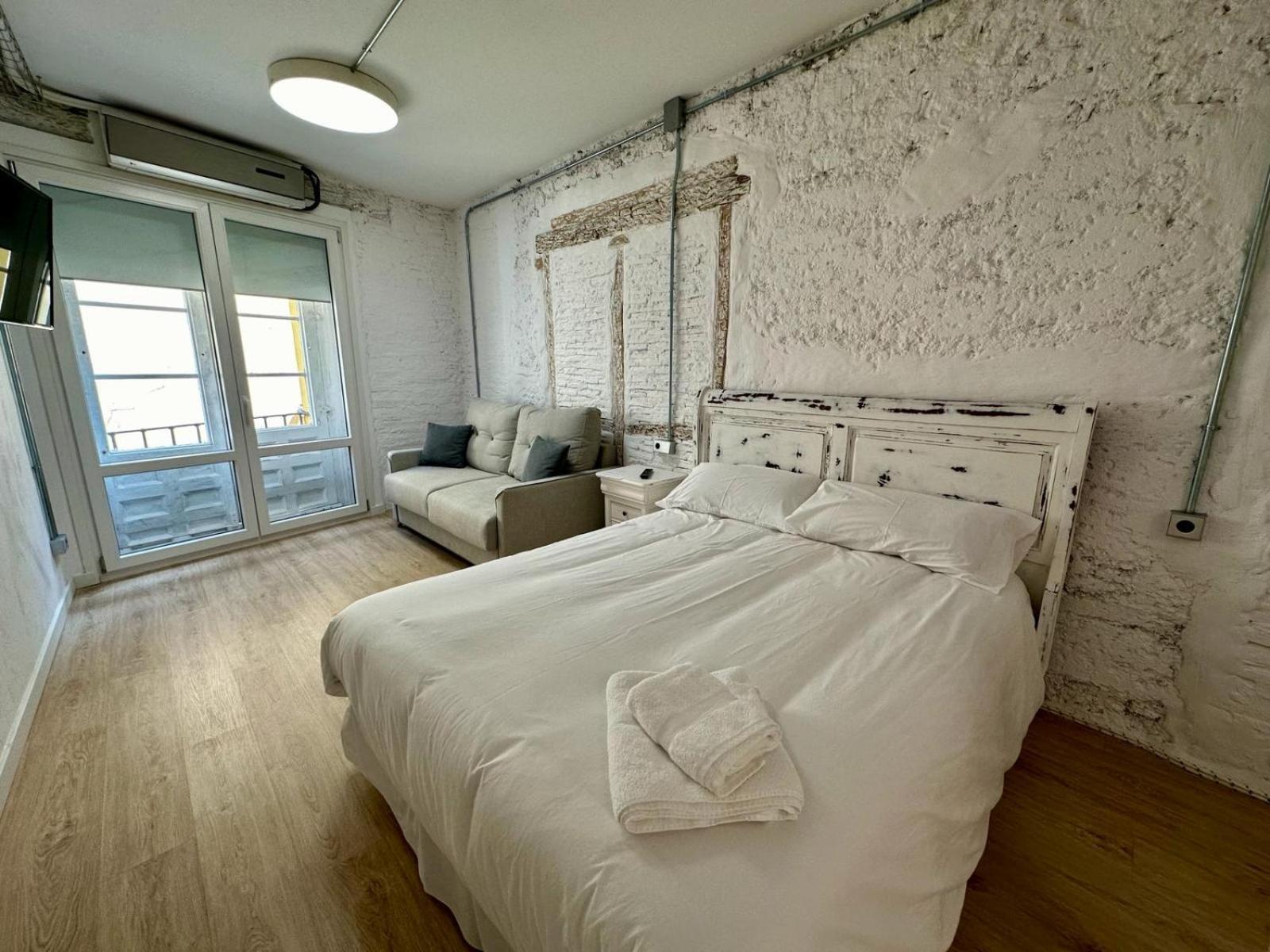 Apartamentos Carolina By Gaiarooms León Eksteriør billede